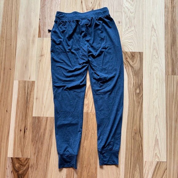 Reebok women’s knit joggers-Excellent like new condition! - Picture 3 of 6